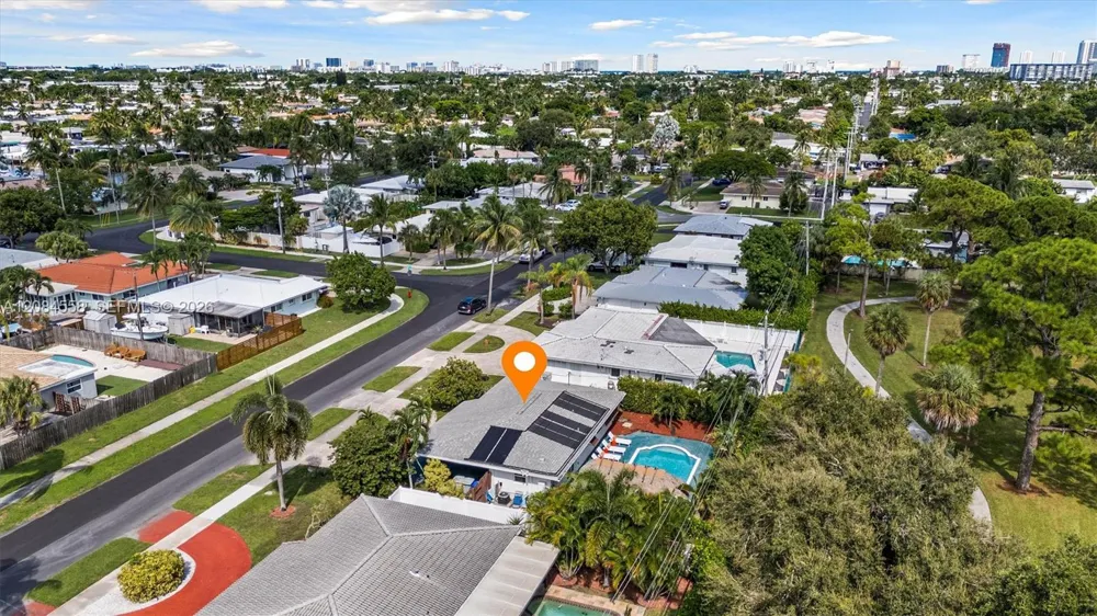 110 SE 5th Ct Pompano Beach, FL 33060