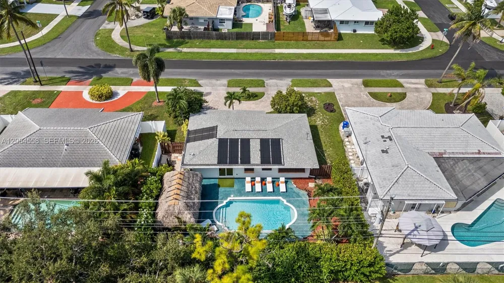 110 SE 5th Ct Pompano Beach, FL 33060
