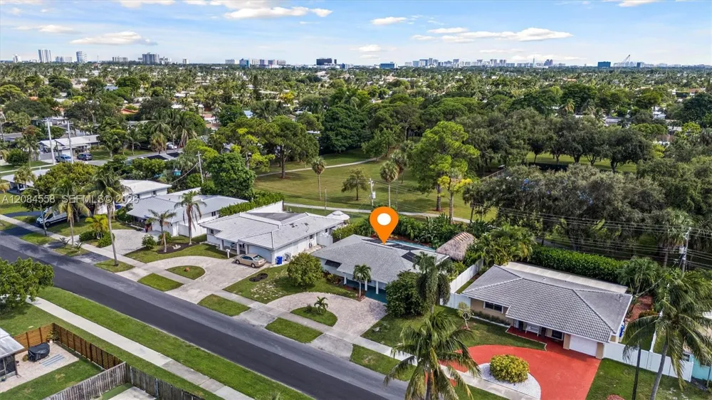 110 SE 5th Ct Pompano Beach, FL 33060