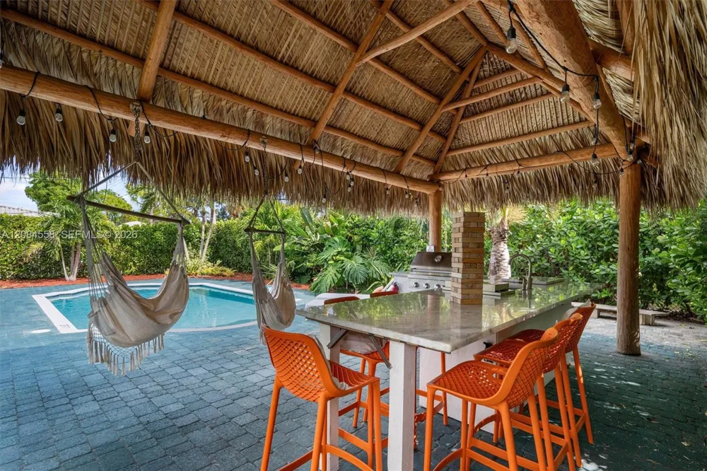 110 SE 5th Ct Pompano Beach, FL 33060