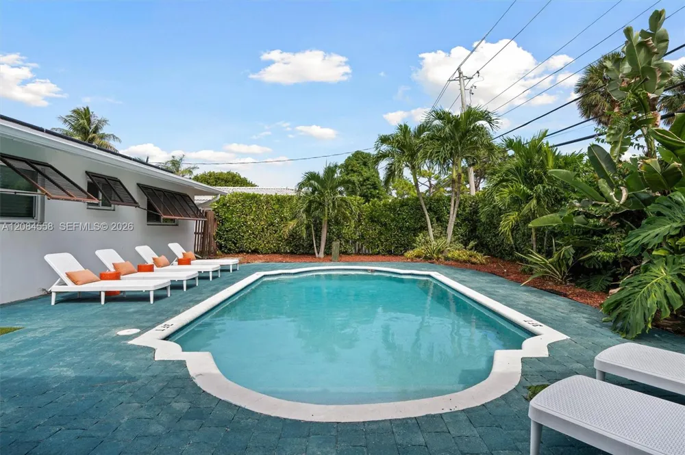 110 SE 5th Ct Pompano Beach, FL 33060