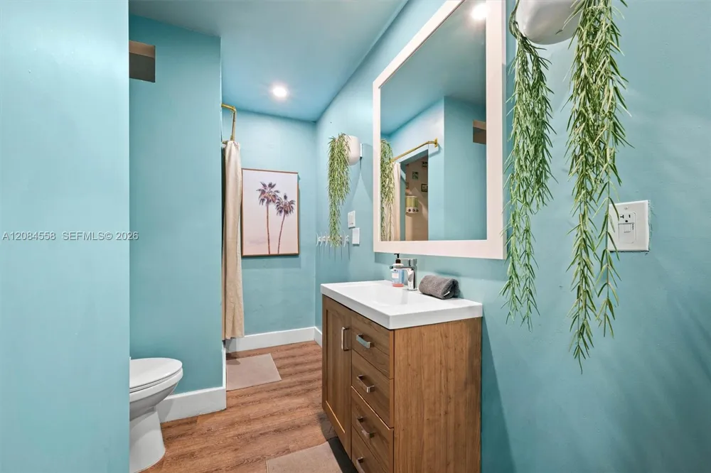 110 SE 5th Ct Pompano Beach, FL 33060