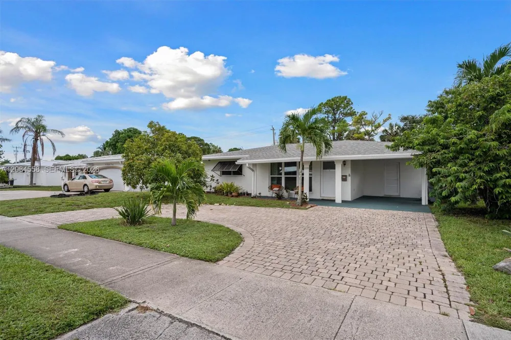 110 SE 5th Ct Pompano Beach, FL 33060