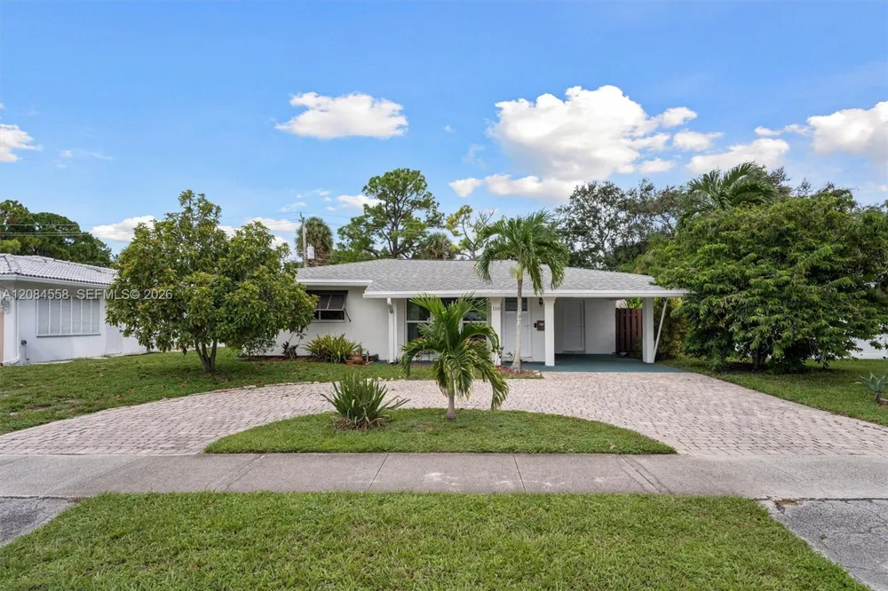 110 SE 5th Ct Pompano Beach, FL 33060