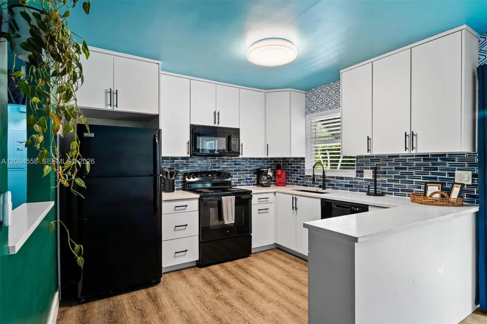 110 SE 5th Ct Pompano Beach, FL 33060