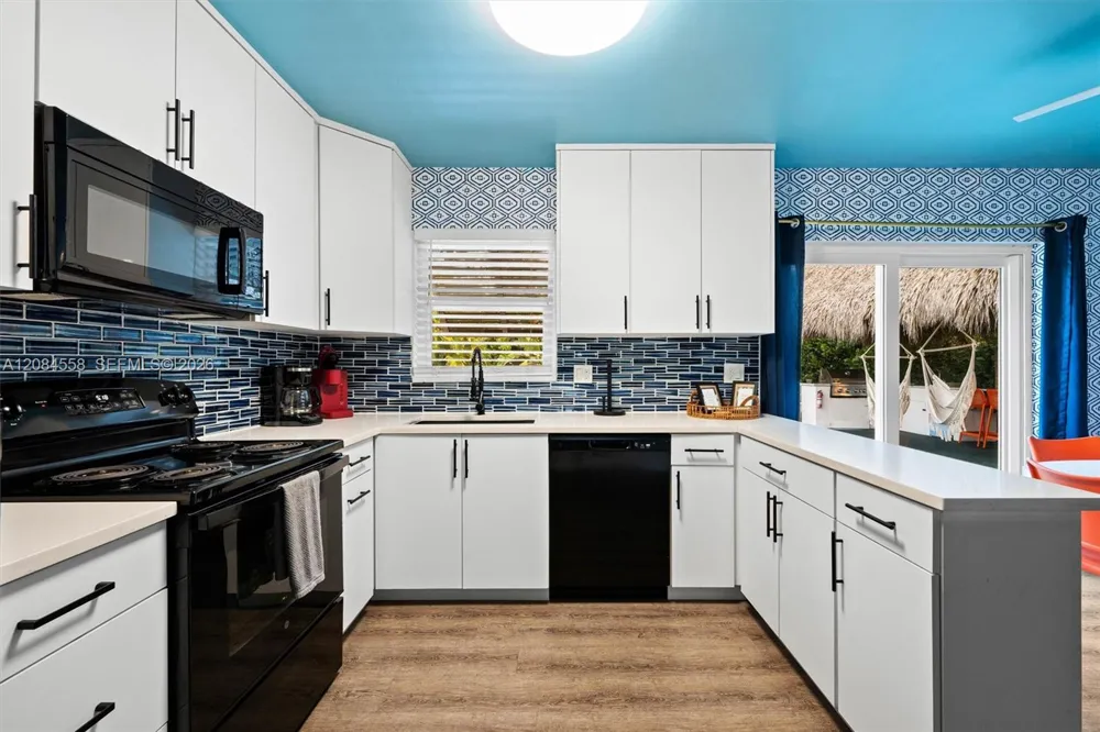 110 SE 5th Ct Pompano Beach, FL 33060