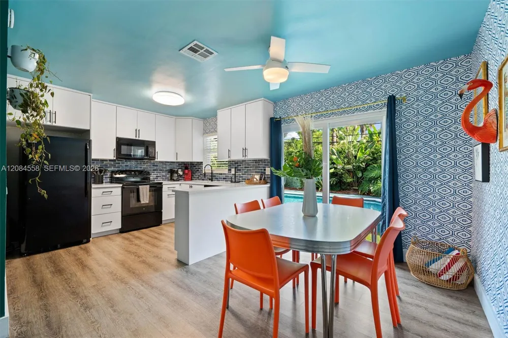 110 SE 5th Ct Pompano Beach, FL 33060