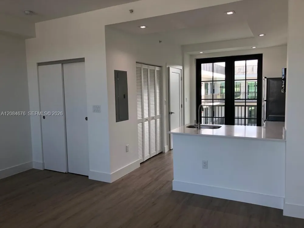 4100 SW 64th Ave #405 Davie, FL 33314