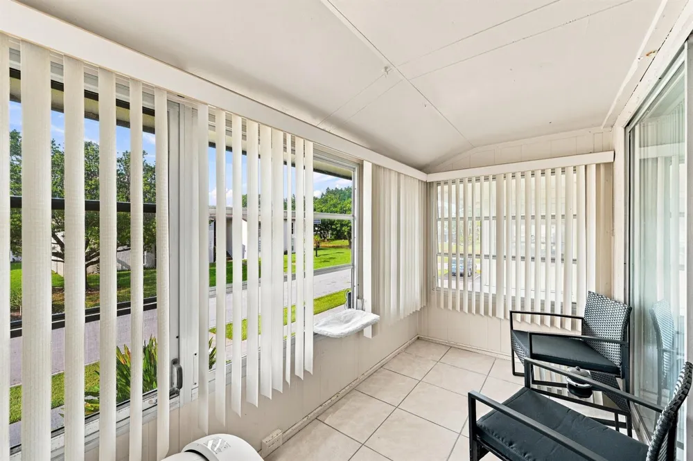 380 E Laurel Drive #5D Margate, FL 33063