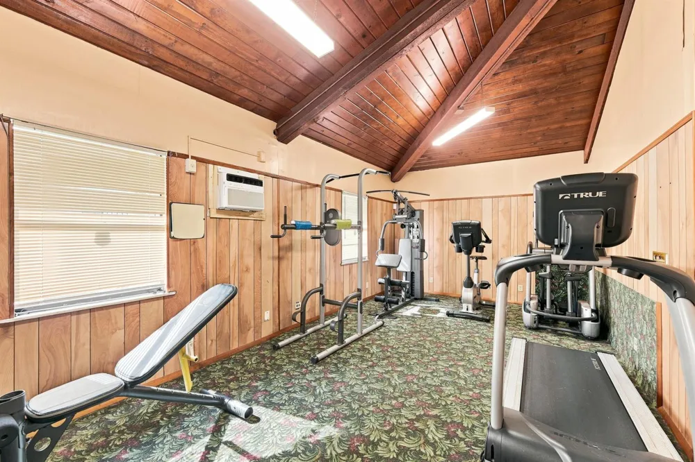 380 E Laurel Drive #5D Margate, FL 33063