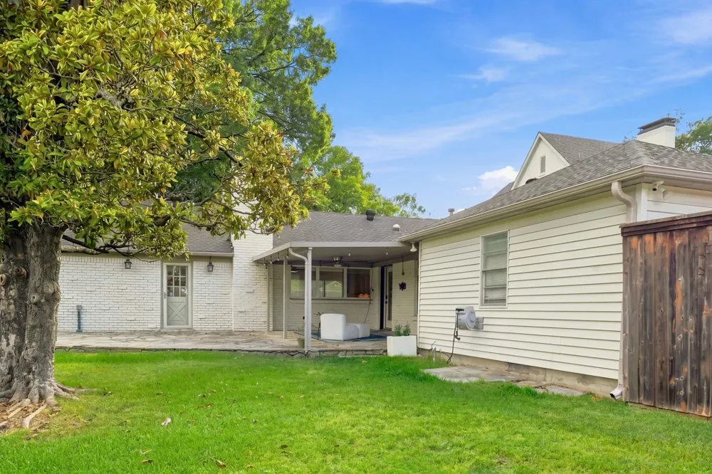 6211 Town Hill Lane Dallas, TX 75214