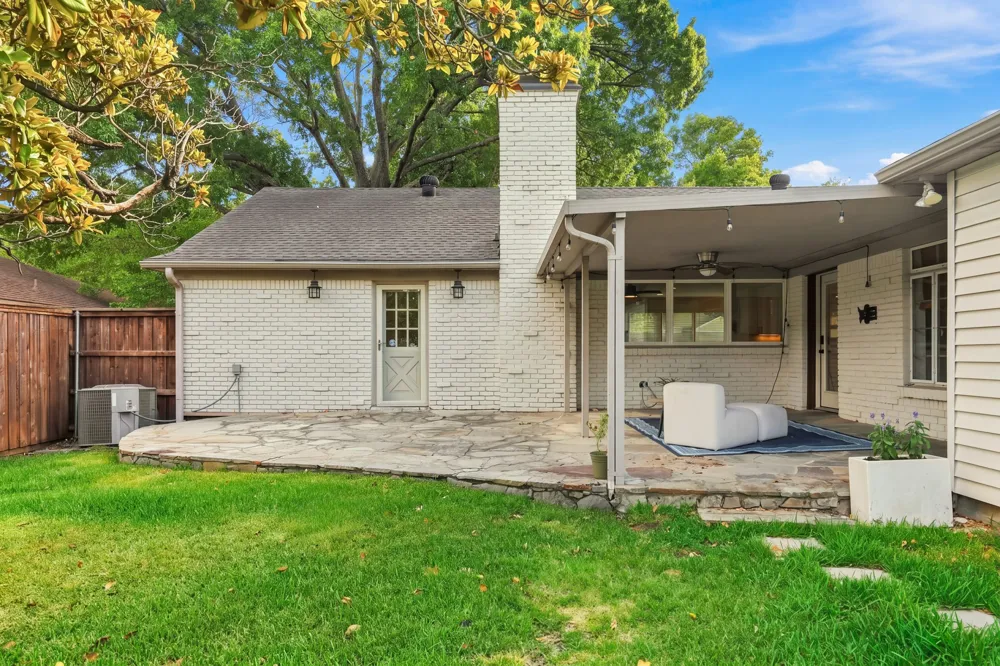 6211 Town Hill Lane Dallas, TX 75214