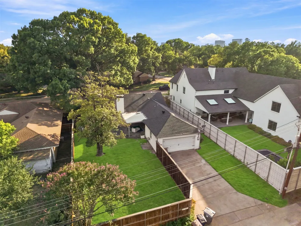 6211 Town Hill Lane Dallas, TX 75214