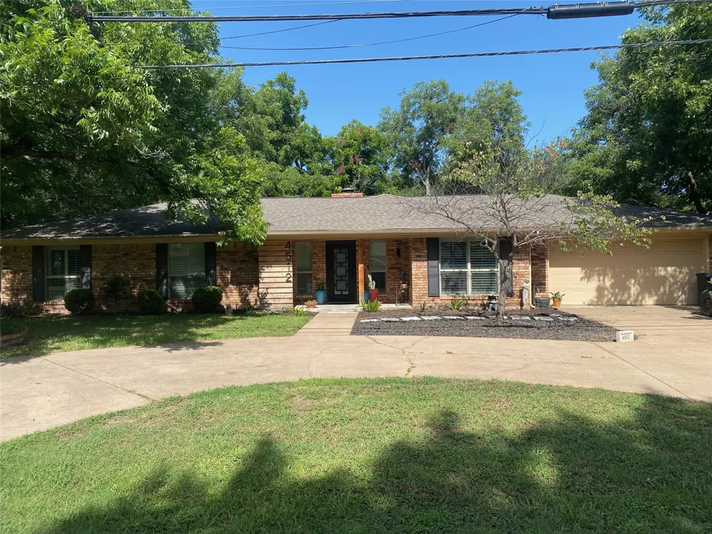 4512 Cimmaron Trail De Cordova, TX 76049