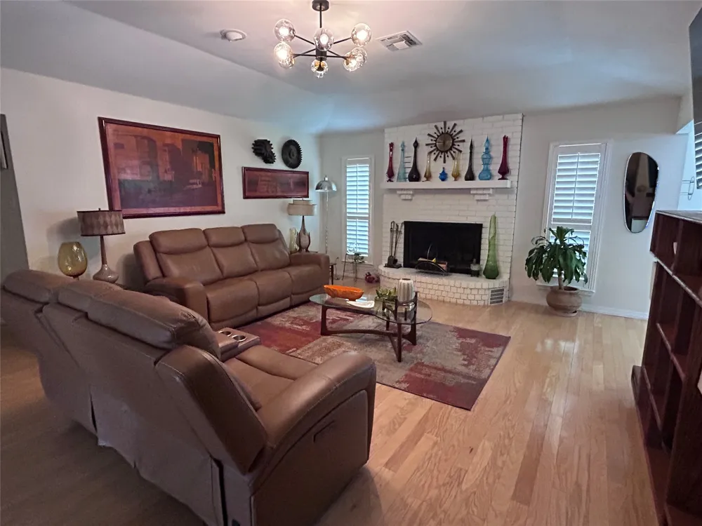 4512 Cimmaron Trail De Cordova, TX 76049