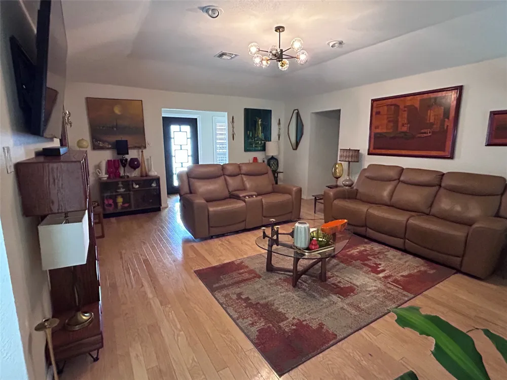 4512 Cimmaron Trail De Cordova, TX 76049