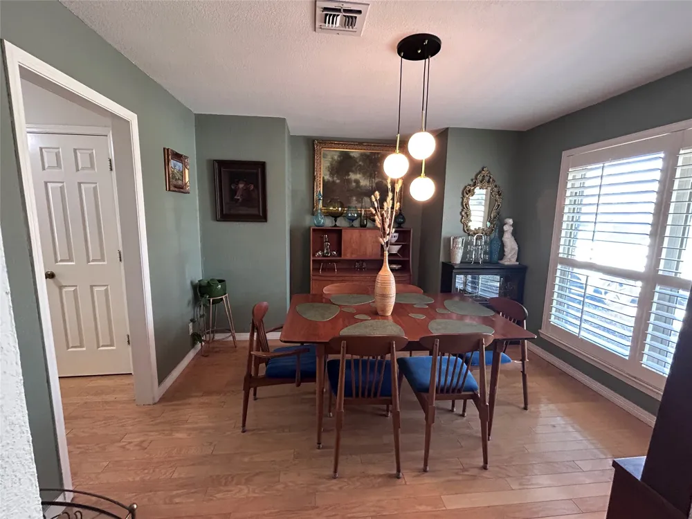 4512 Cimmaron Trail De Cordova, TX 76049