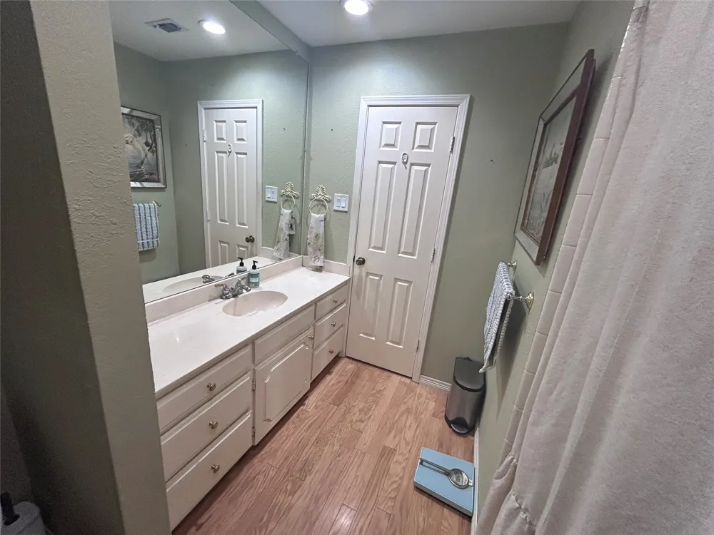 4512 Cimmaron Trail De Cordova, TX 76049