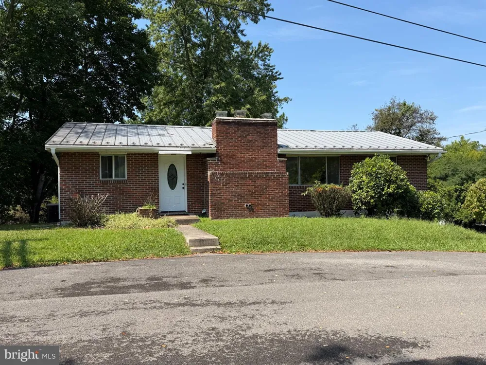 146 S PENNSYLVANIA STREET Ridgeley, WV 26753