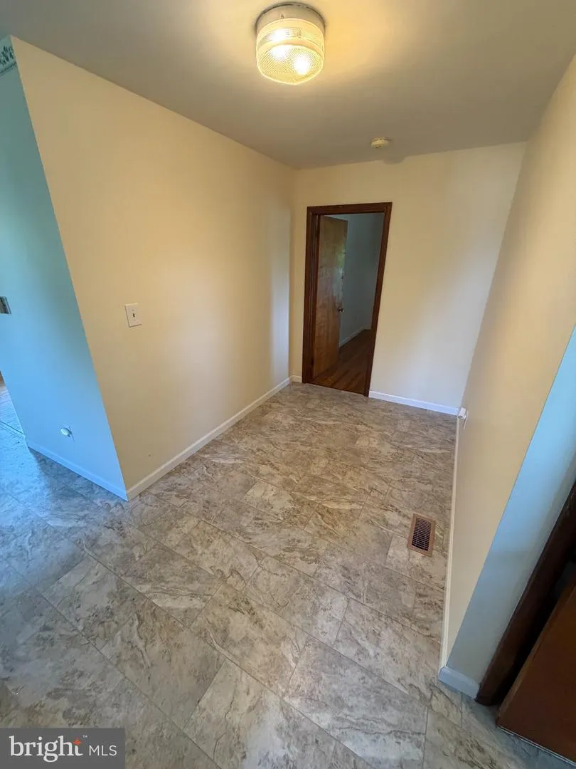 146 S PENNSYLVANIA STREET Ridgeley, WV 26753