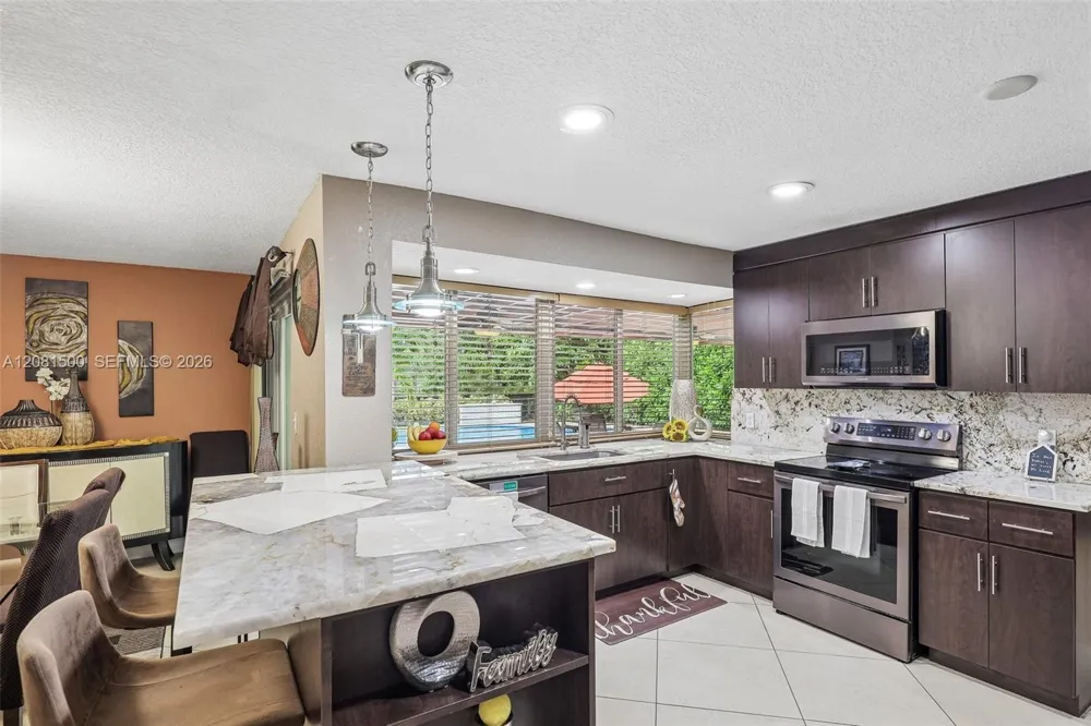 8835 NW 27th St Coral Springs, FL 33065