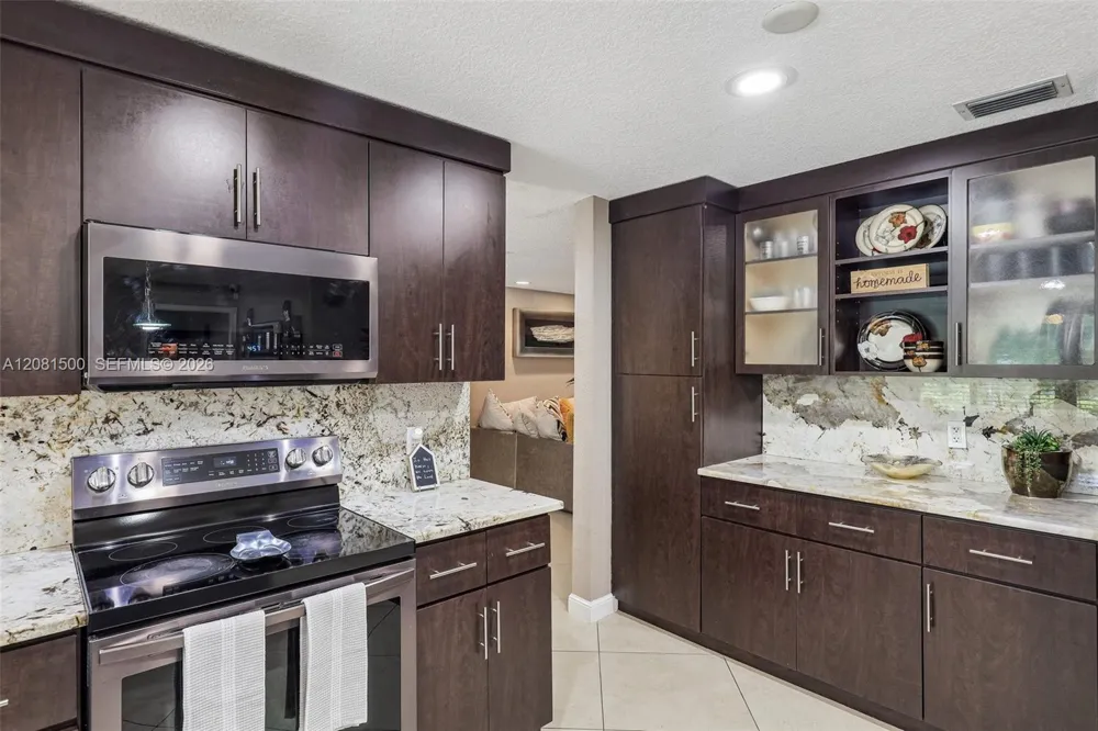 8835 NW 27th St Coral Springs, FL 33065