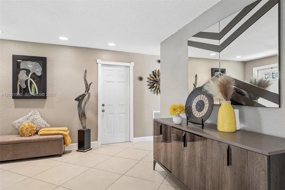 8835 NW 27th St Coral Springs, FL 33065