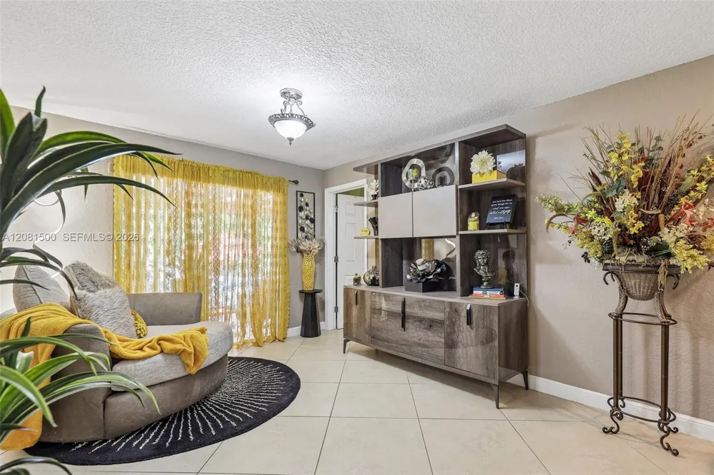 8835 NW 27th St Coral Springs, FL 33065