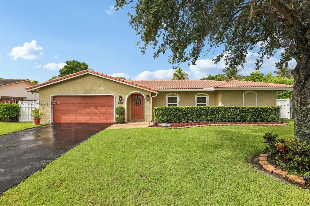 8835 NW 27th St Coral Springs, FL 33065