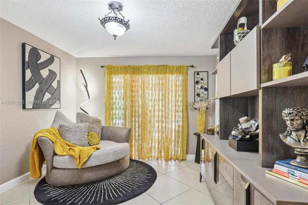 8835 NW 27th St Coral Springs, FL 33065