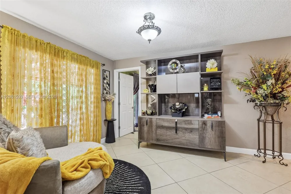 8835 NW 27th St Coral Springs, FL 33065