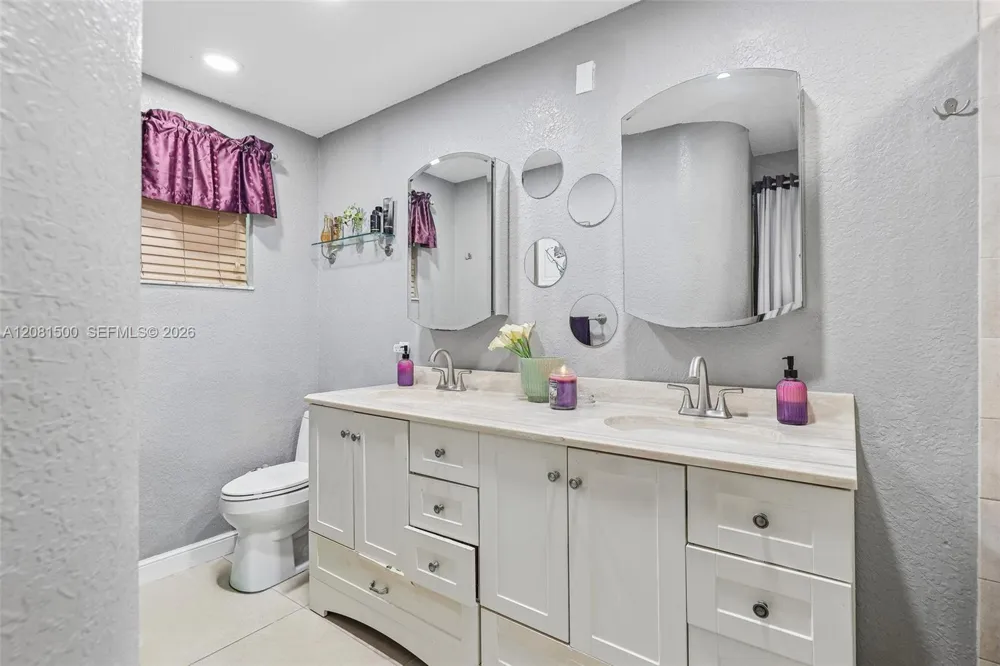 8835 NW 27th St Coral Springs, FL 33065