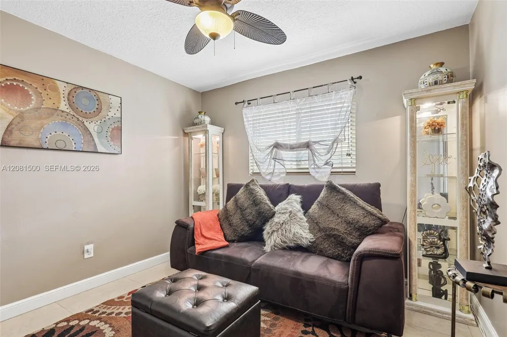 8835 NW 27th St Coral Springs, FL 33065
