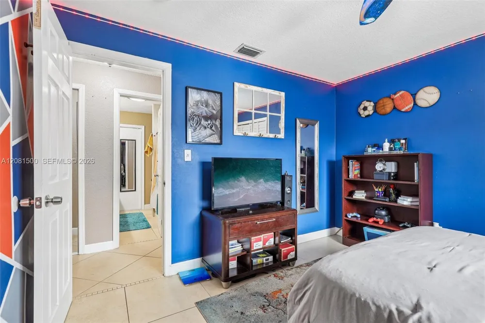 8835 NW 27th St Coral Springs, FL 33065