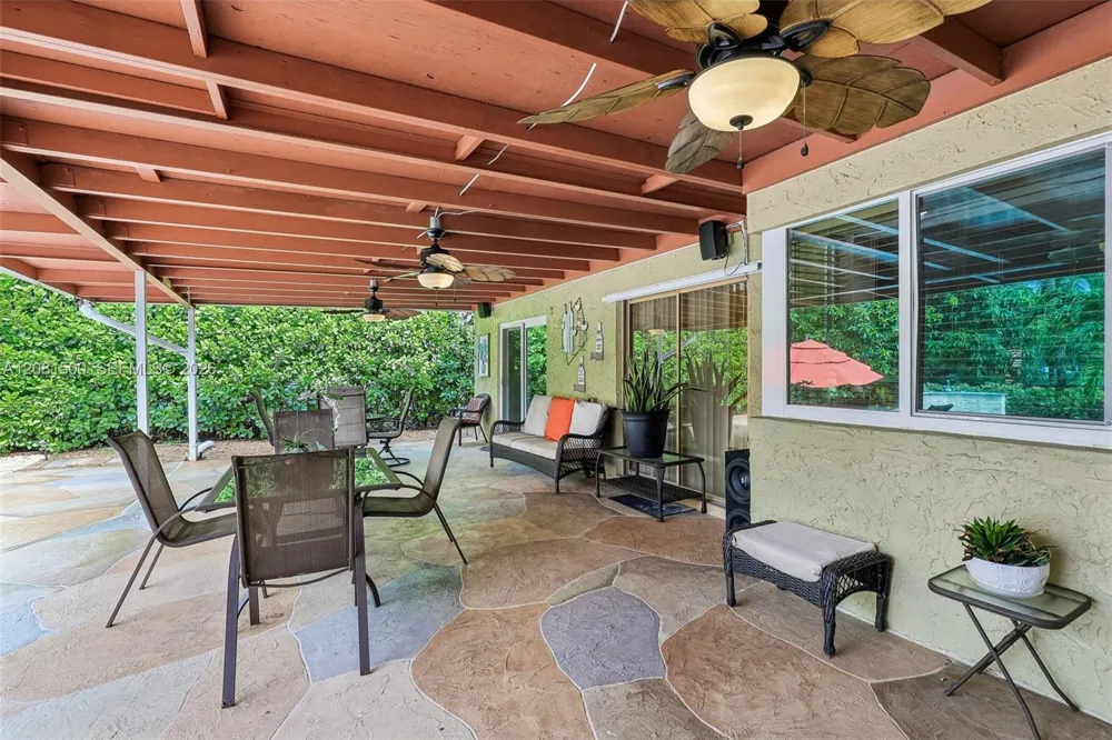 8835 NW 27th St Coral Springs, FL 33065