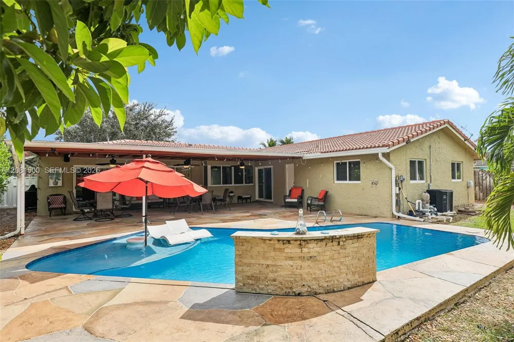 8835 NW 27th St Coral Springs, FL 33065