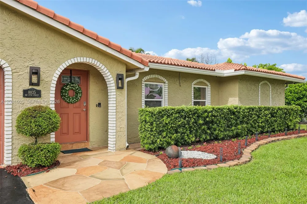 8835 NW 27th St Coral Springs, FL 33065