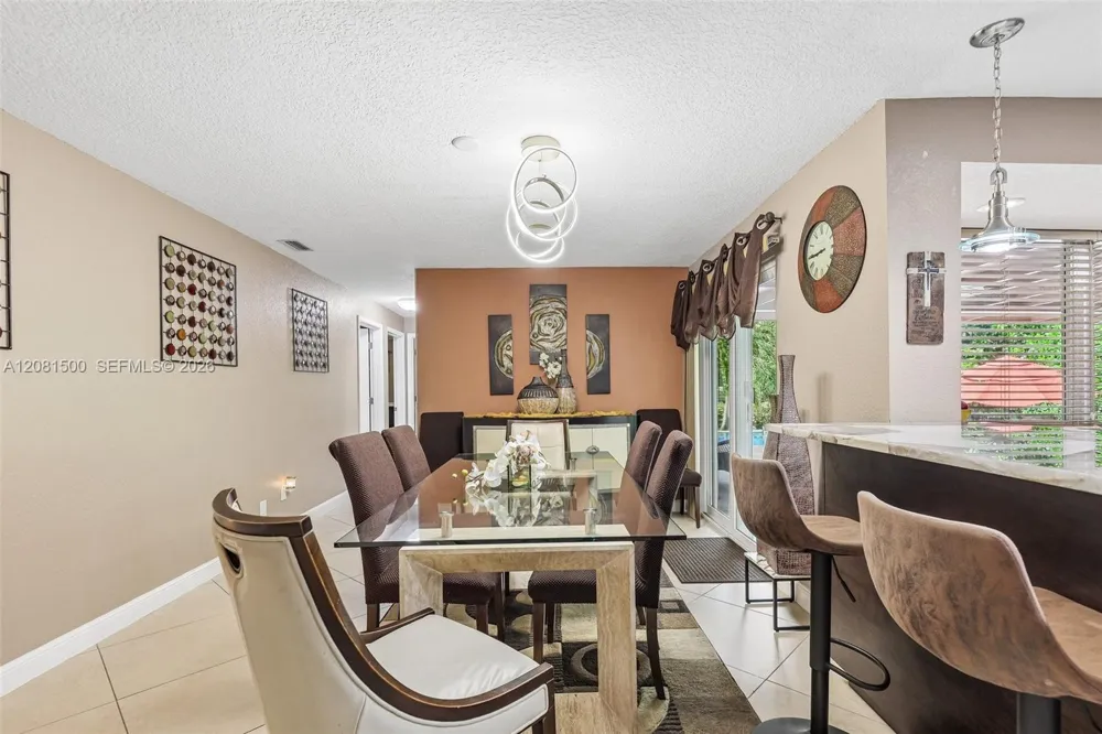 8835 NW 27th St Coral Springs, FL 33065