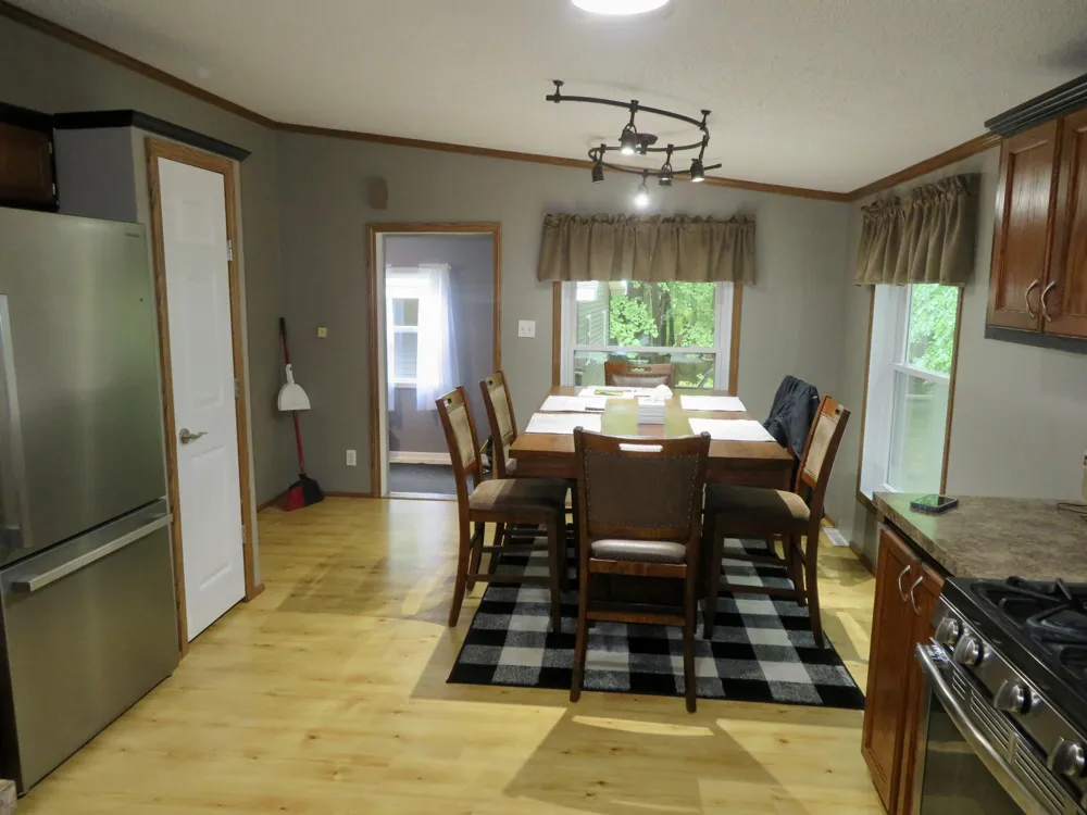 9560 Meridian Road Pleasant Lake, MI 49272