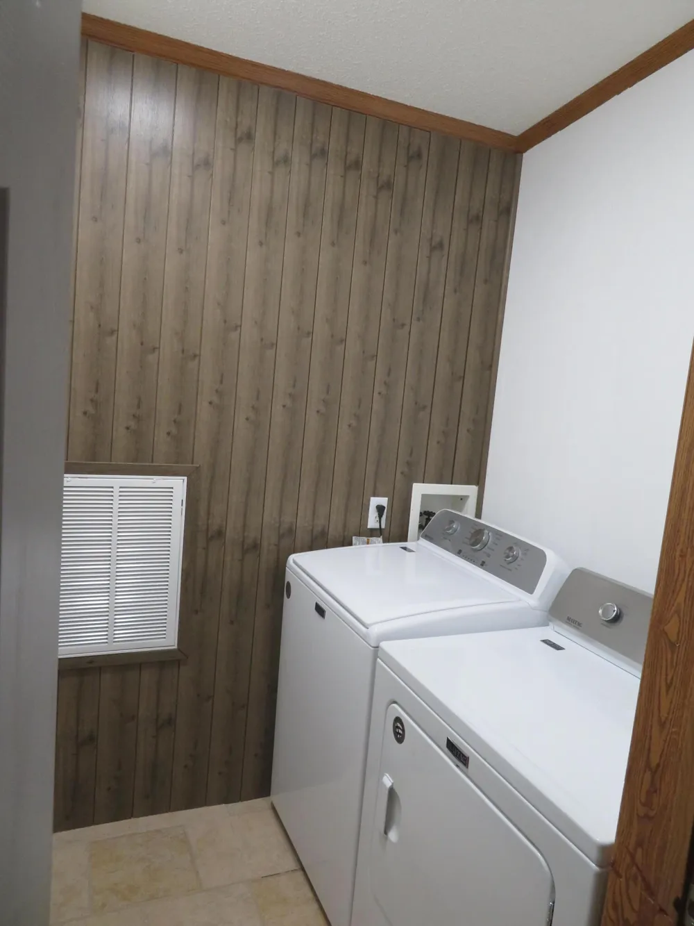 9560 Meridian Road Pleasant Lake, MI 49272