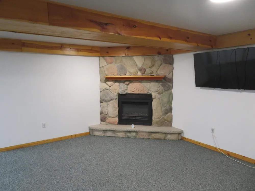 9560 Meridian Road Pleasant Lake, MI 49272