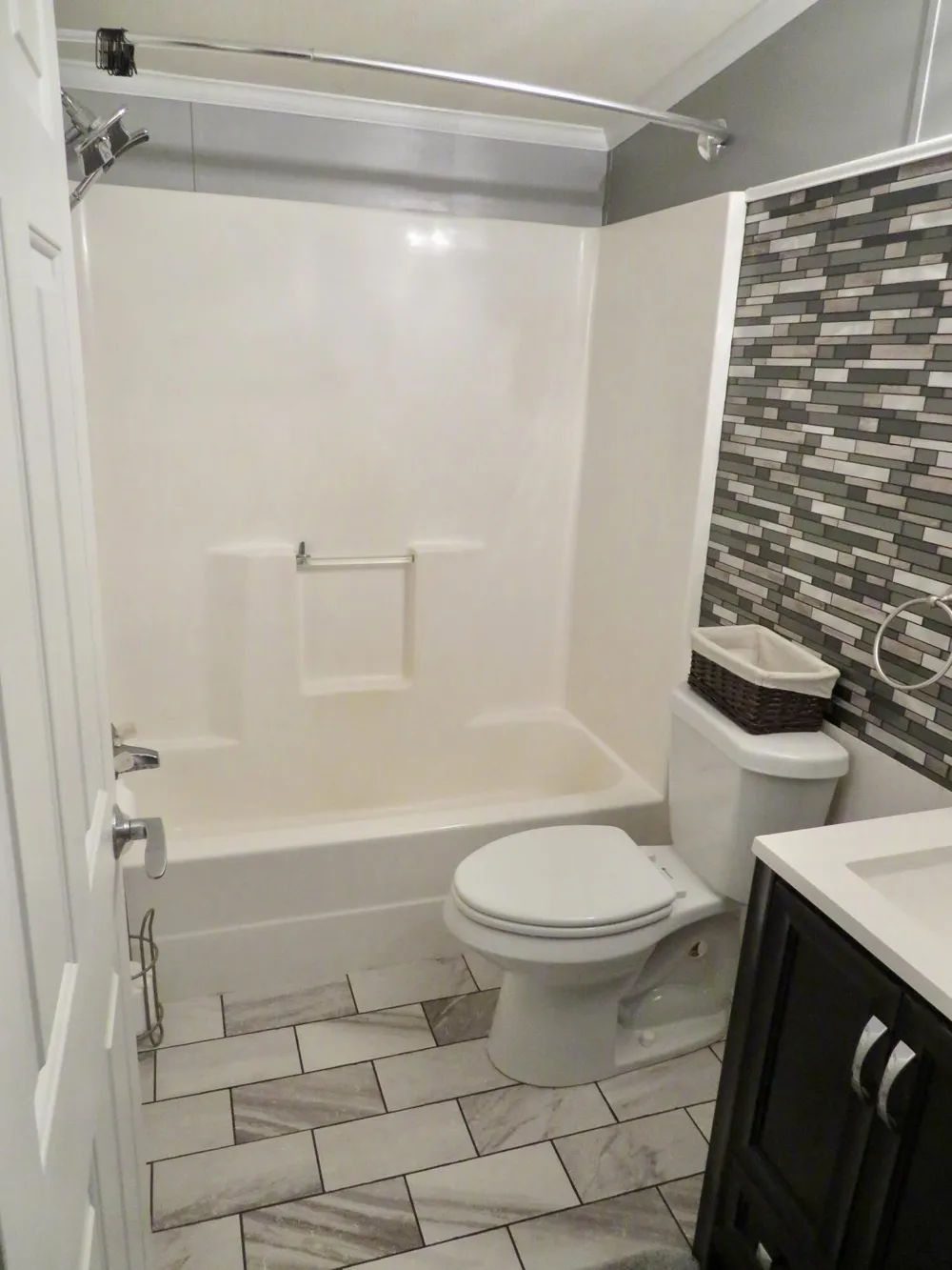 9560 Meridian Road Pleasant Lake, MI 49272