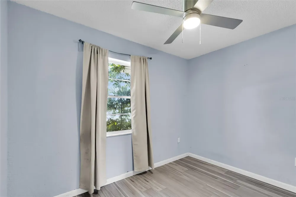 207 ELAINE DRIVE Auburndale, FL 33823