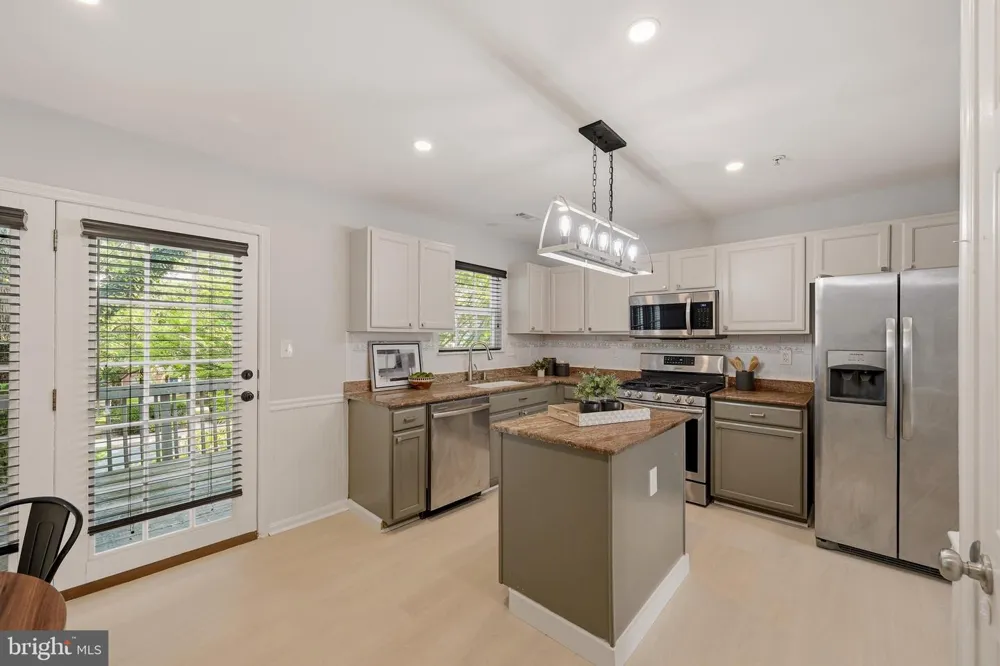 8867 GOOSE LANDING CIRCLE Columbia, MD 21045