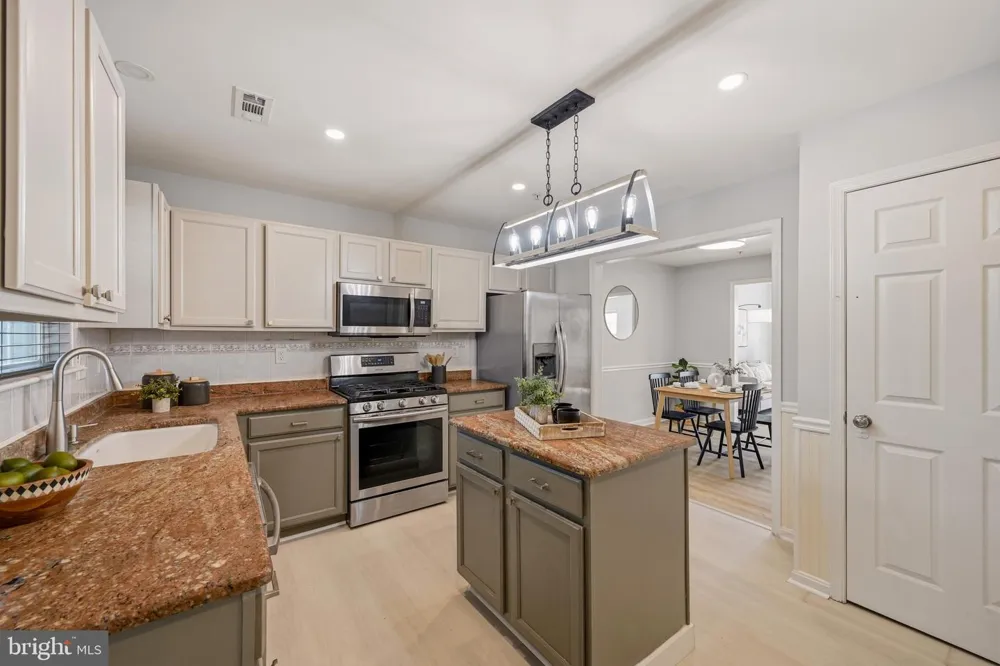 8867 GOOSE LANDING CIRCLE Columbia, MD 21045