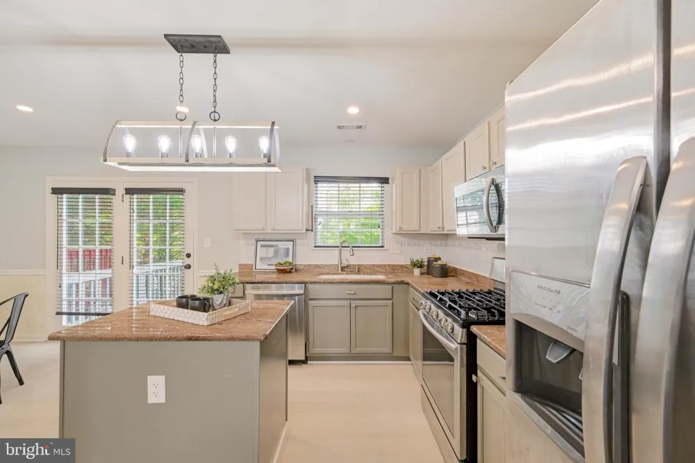 8867 GOOSE LANDING CIRCLE Columbia, MD 21045