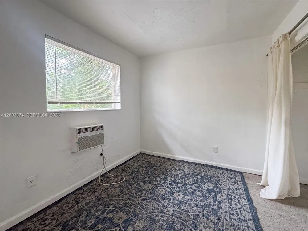 519 NW 23rd Ave Fort Lauderdale, FL 33311
