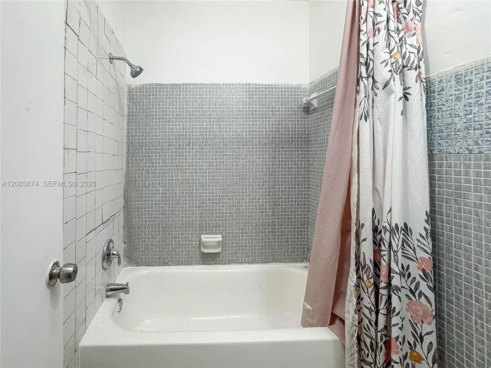 519 NW 23rd Ave Fort Lauderdale, FL 33311
