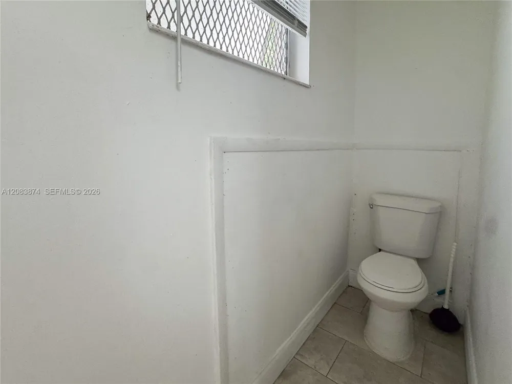 519 NW 23rd Ave Fort Lauderdale, FL 33311