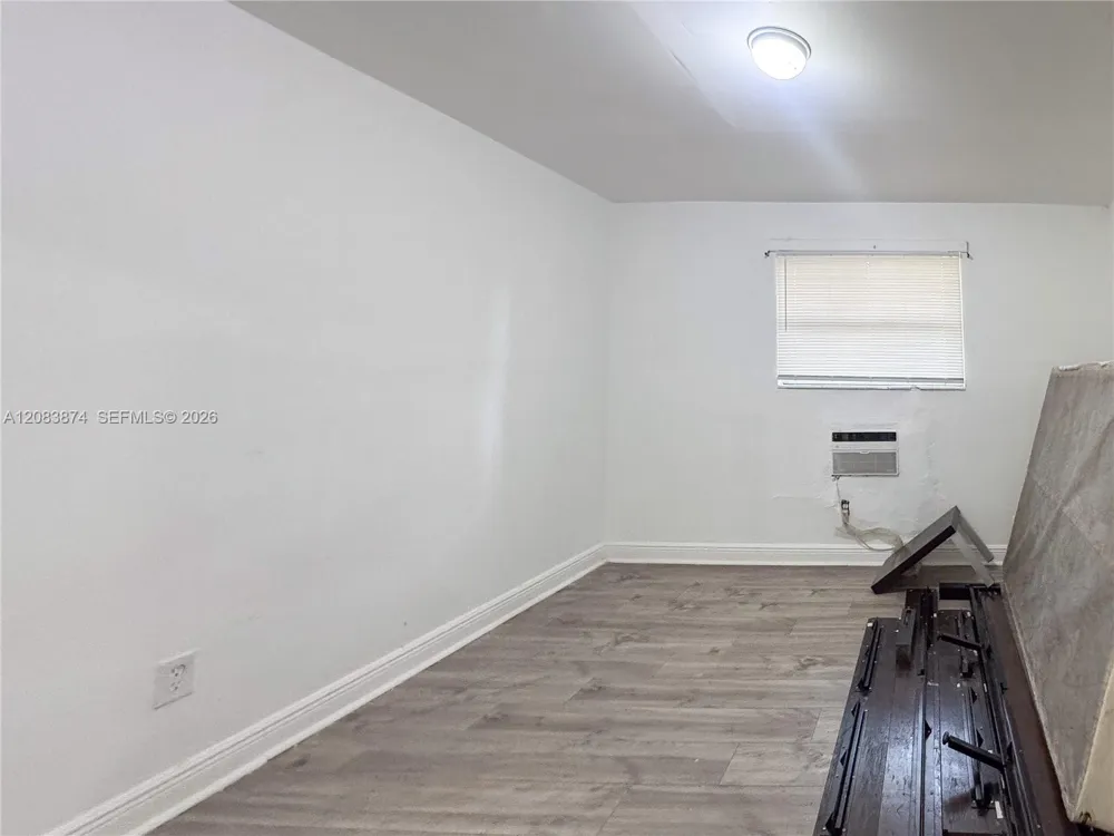519 NW 23rd Ave Fort Lauderdale, FL 33311